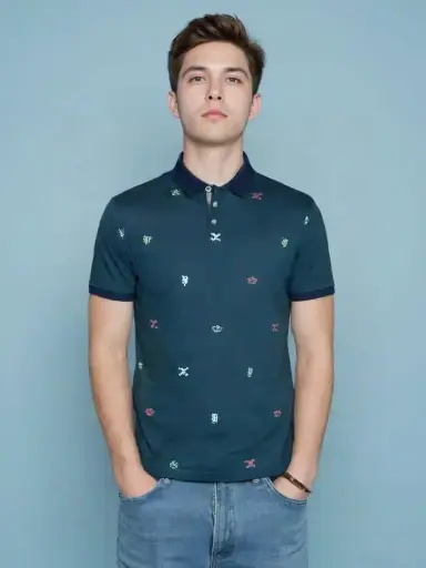 Men’s Green T-Shirt – Crown & Skull Pattern, Slim Fit Casual Wear